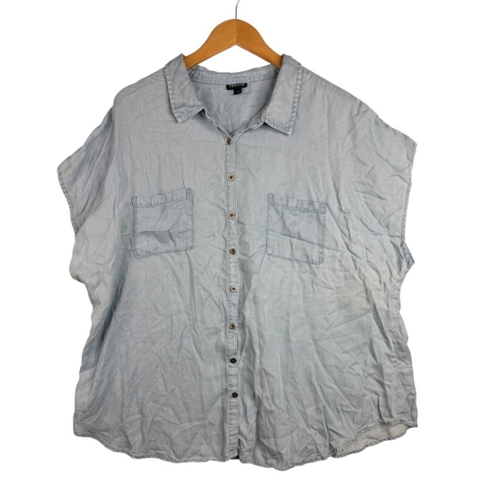 Torrid Shirt Womens Size 3 3XL Blue Short Dolman Sleeve Button Up Chambray